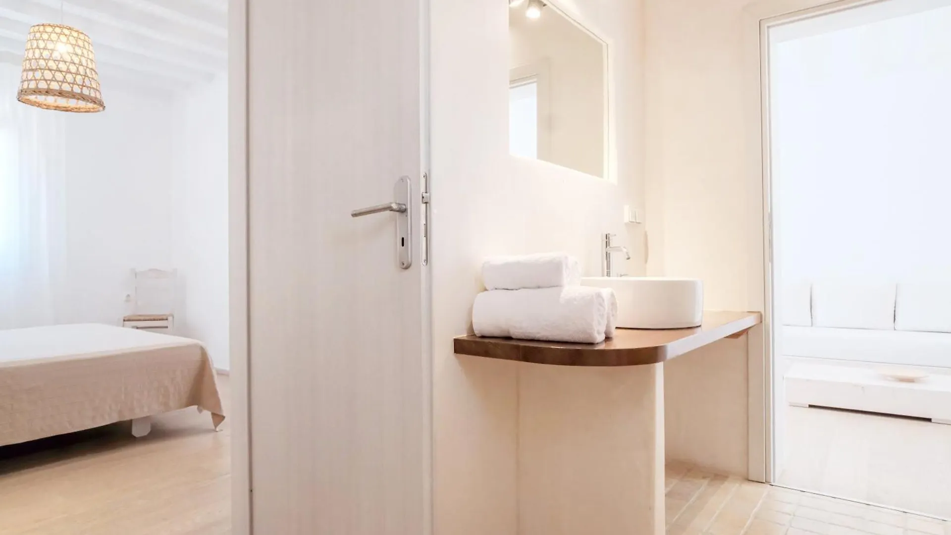 Baba Houlakia Hotel 0*, Houlakia (Mykonos) Grækenland